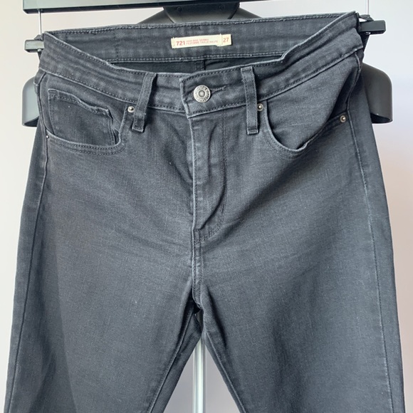 Levi’s 721 High Rise, Skinny Jean, Black Wash - Picture 2 of 5